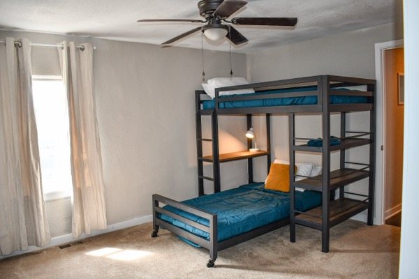 Twin bunk beds in the second bedroom
