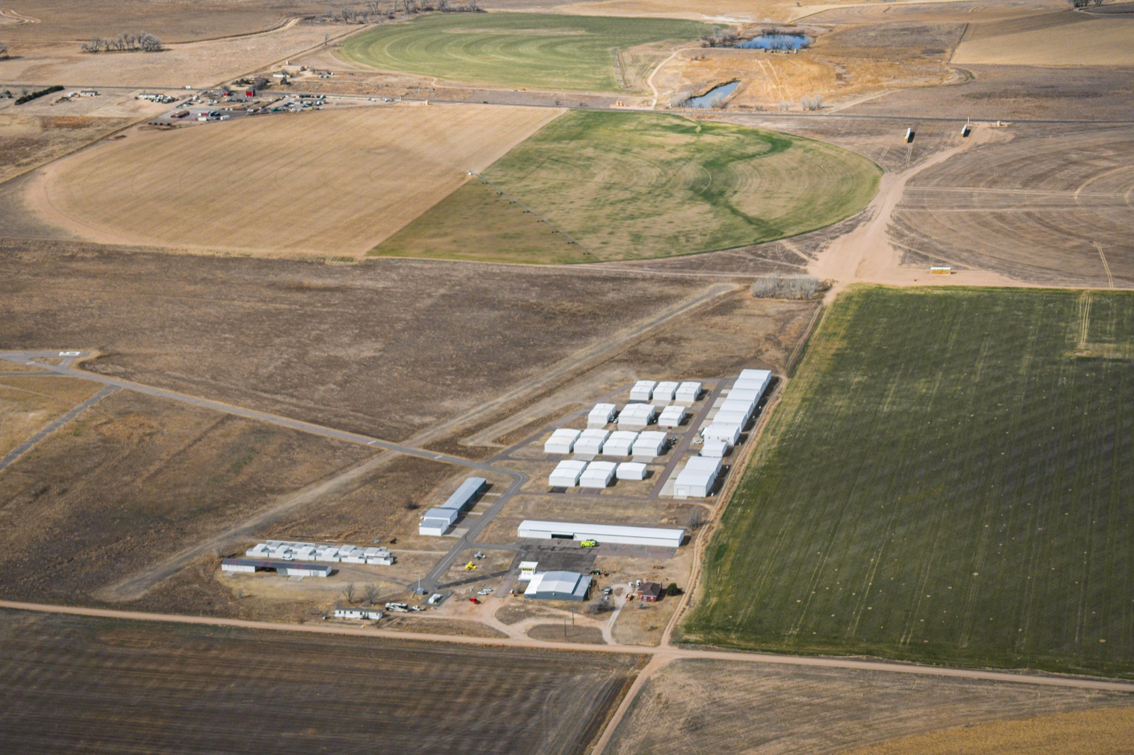 Aircraft parked at 18V hangar row