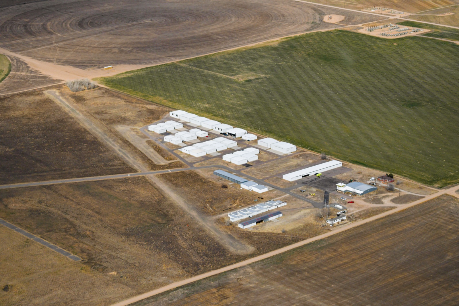 Aircraft on the ramp at Platte Valley Airpark